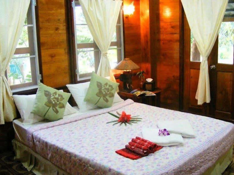 Khaothone River View Resort Sai Yok Exterior photo